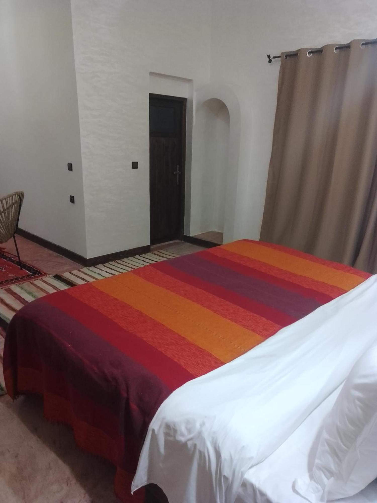 Хостел Kasbah Dar Bahnini Скура Екстер'єр фото