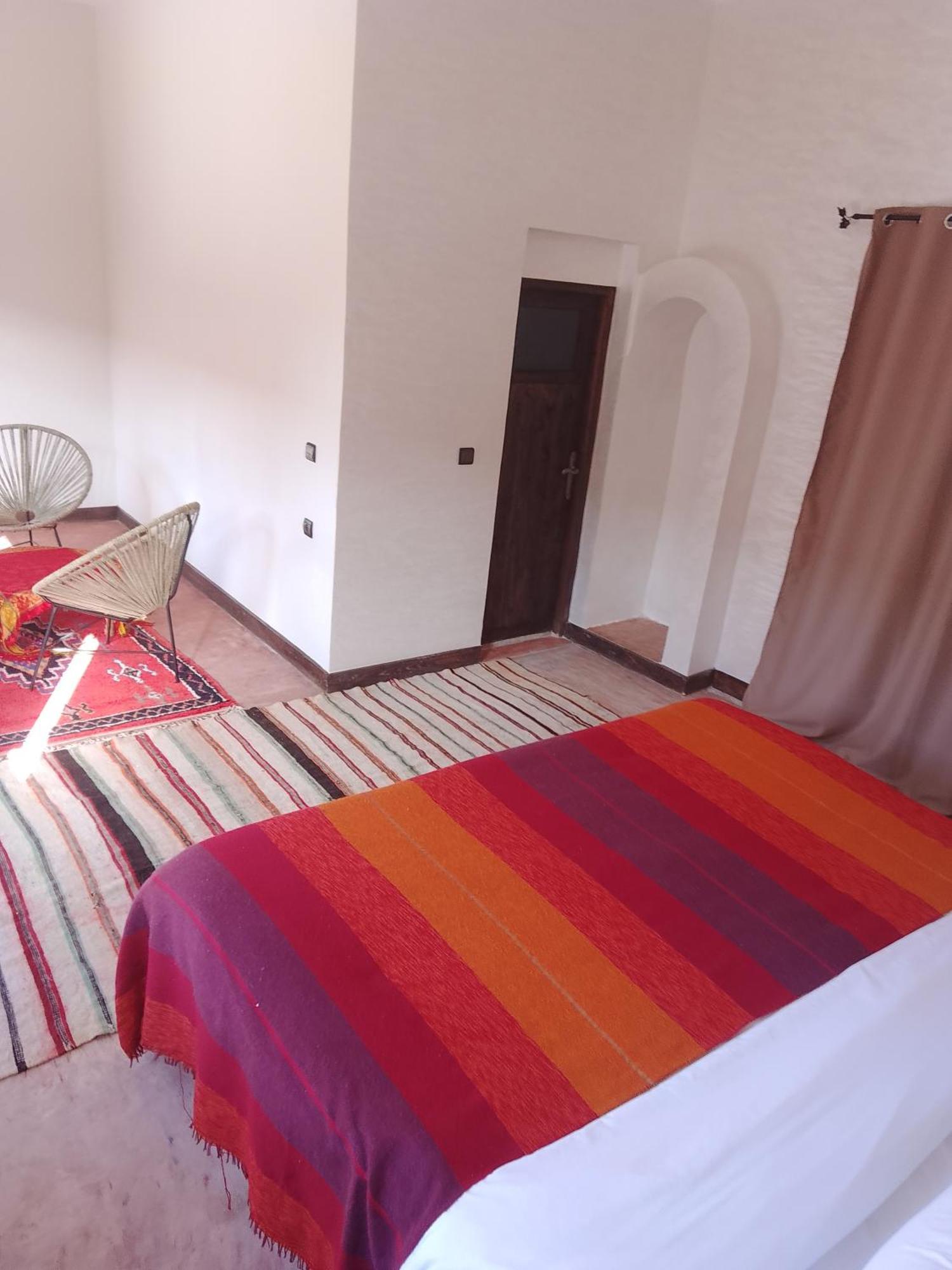Хостел Kasbah Dar Bahnini Скура Екстер'єр фото